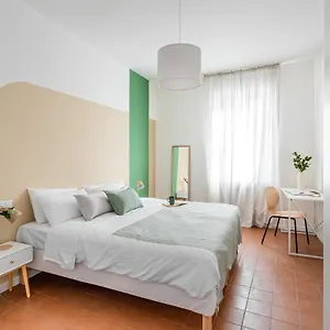 https://lucrezia-apartments-city-by-host4u.it-lombardy.com